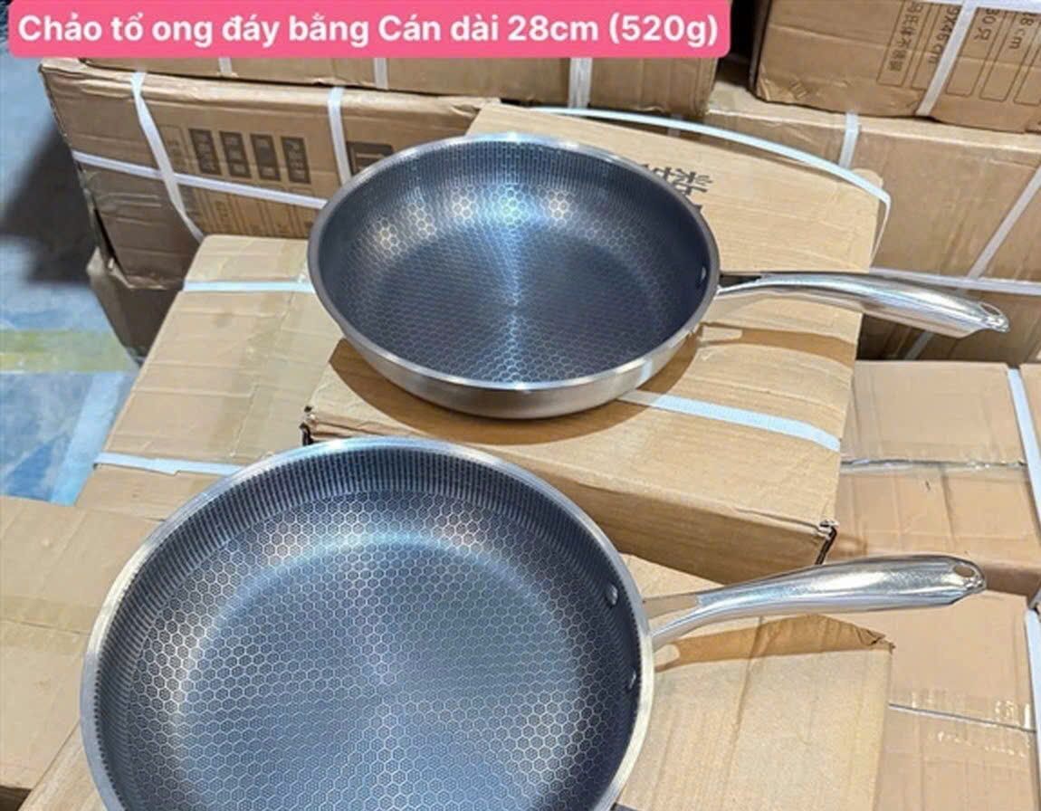 Chảo Tổ Ong Đáy Bằng Cán Dài 28cm
