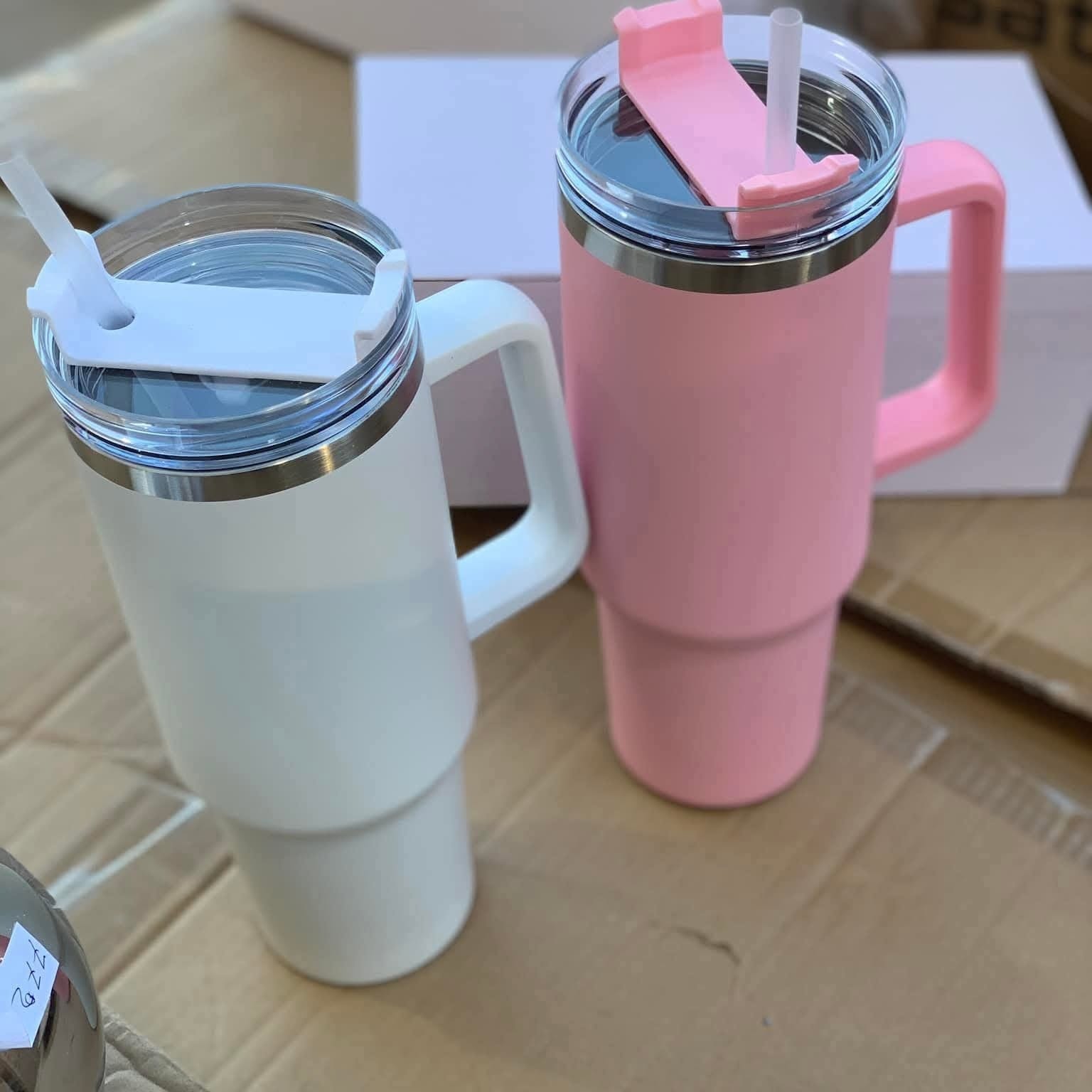 Cốc Giữ Nhiệt Nika Trơn Có Tay Cầm 1200ml – Dung Tích Khủng, Giữ Nhiệt Siêu Đỉnh