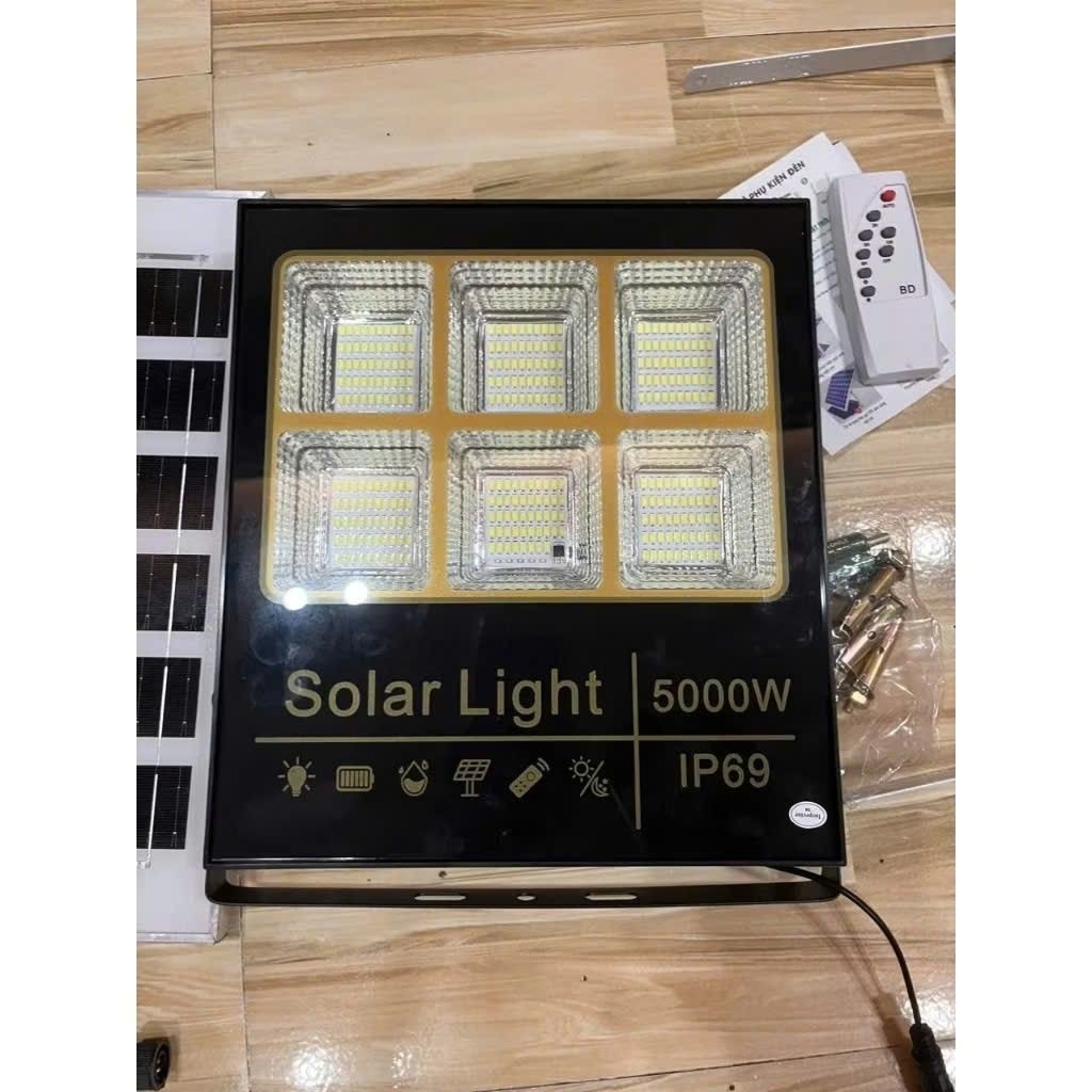 Đèn Năng Lượng Mặt Trời IP69 Công Suất Lớn Cao Cấp