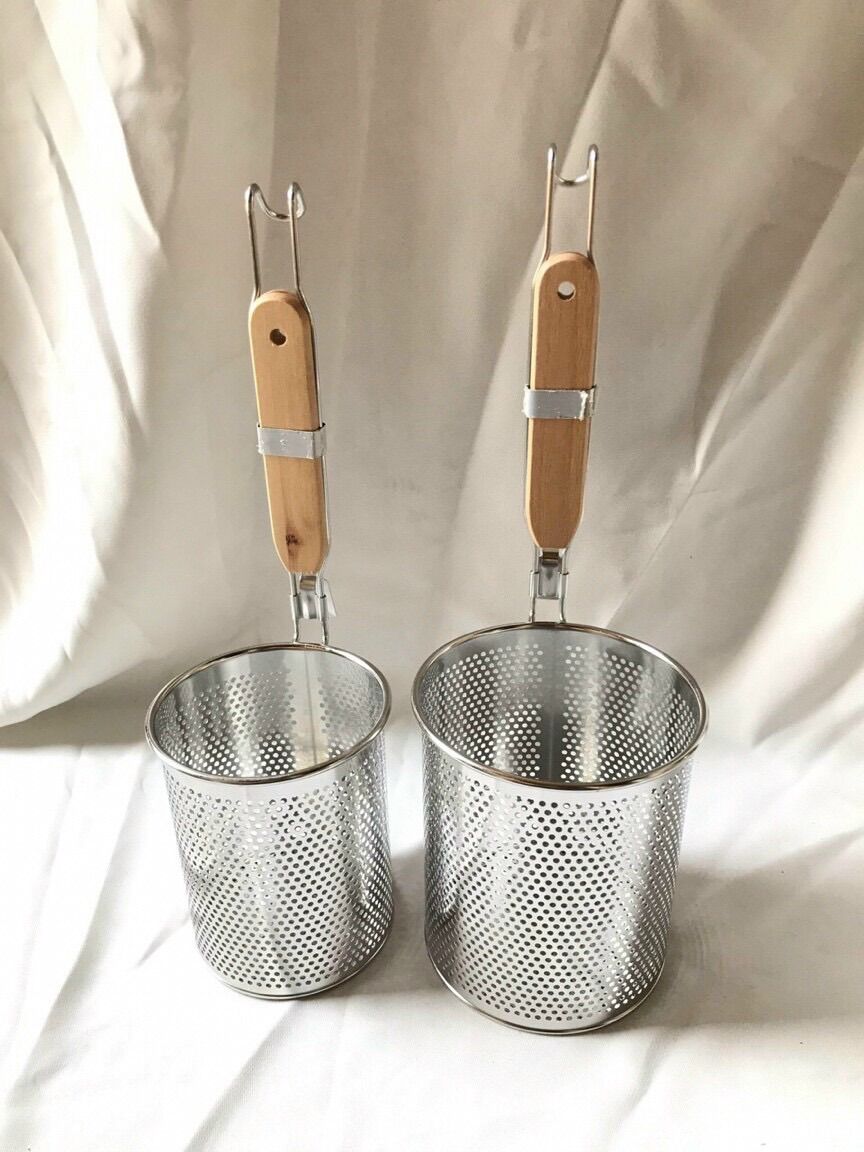 Vợt Trụng Phở Tròn Cán Gỗ Mavi Size 18cm